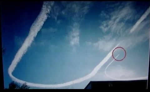 Jets reversing course while spraying chemtrails.