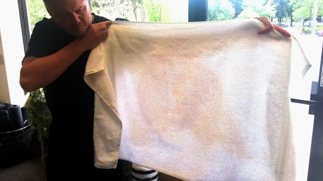 Detective Dave LeBeau towel demonstration